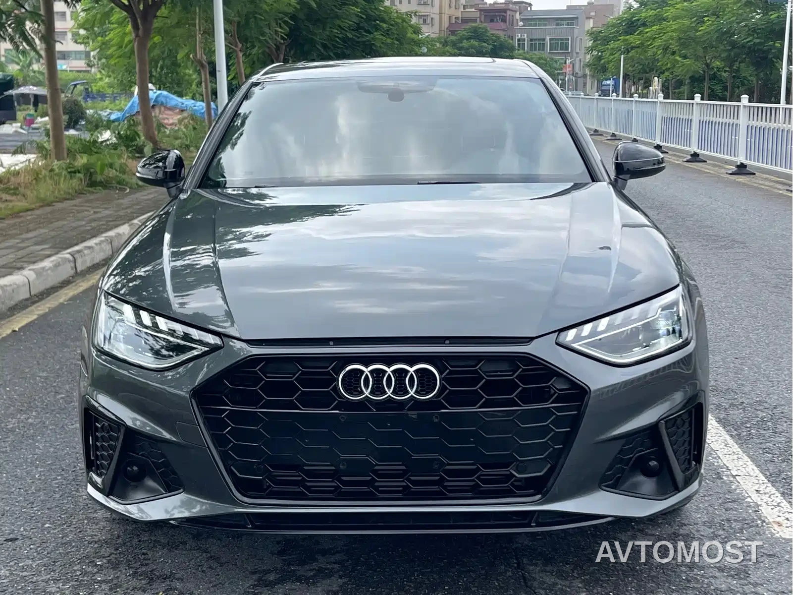 Audi A4L 2025 2 Million Celebration Edition 40 TFSI Luxury Dynamic — фото 2
