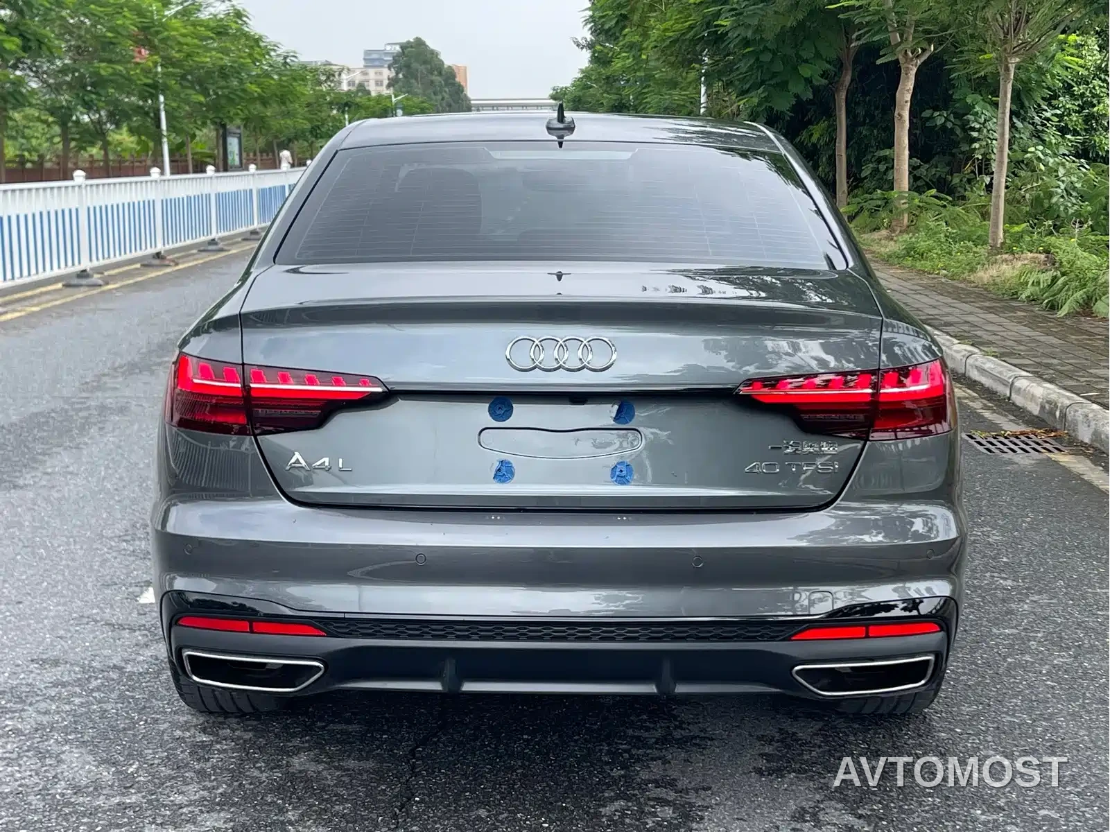 Audi A4L 2025 2 Million Celebration Edition 40 TFSI Luxury Dynamic — фото 5