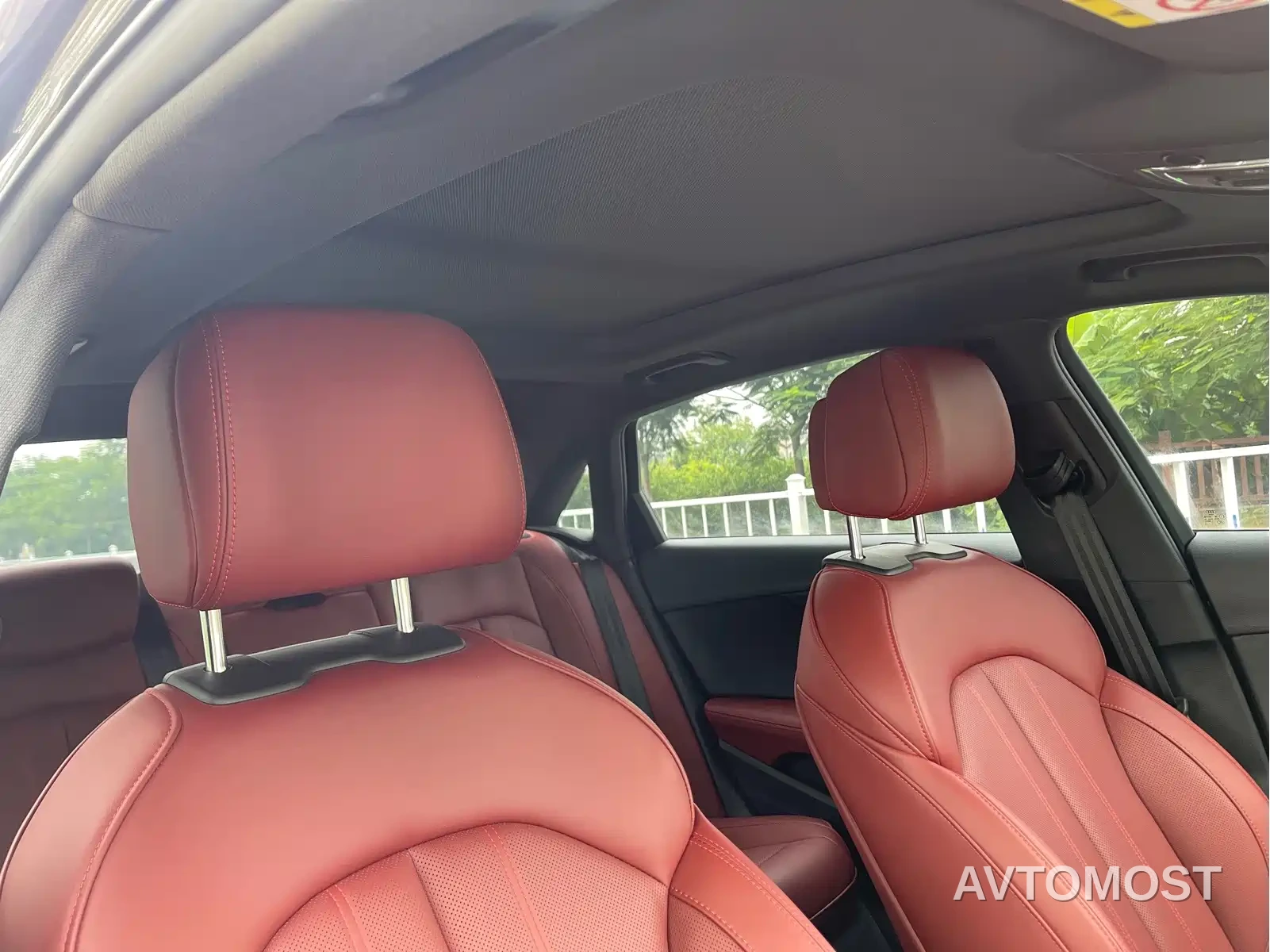 Audi A4L 2025 2 Million Celebration Edition 40 TFSI Luxury Dynamic — фото 9