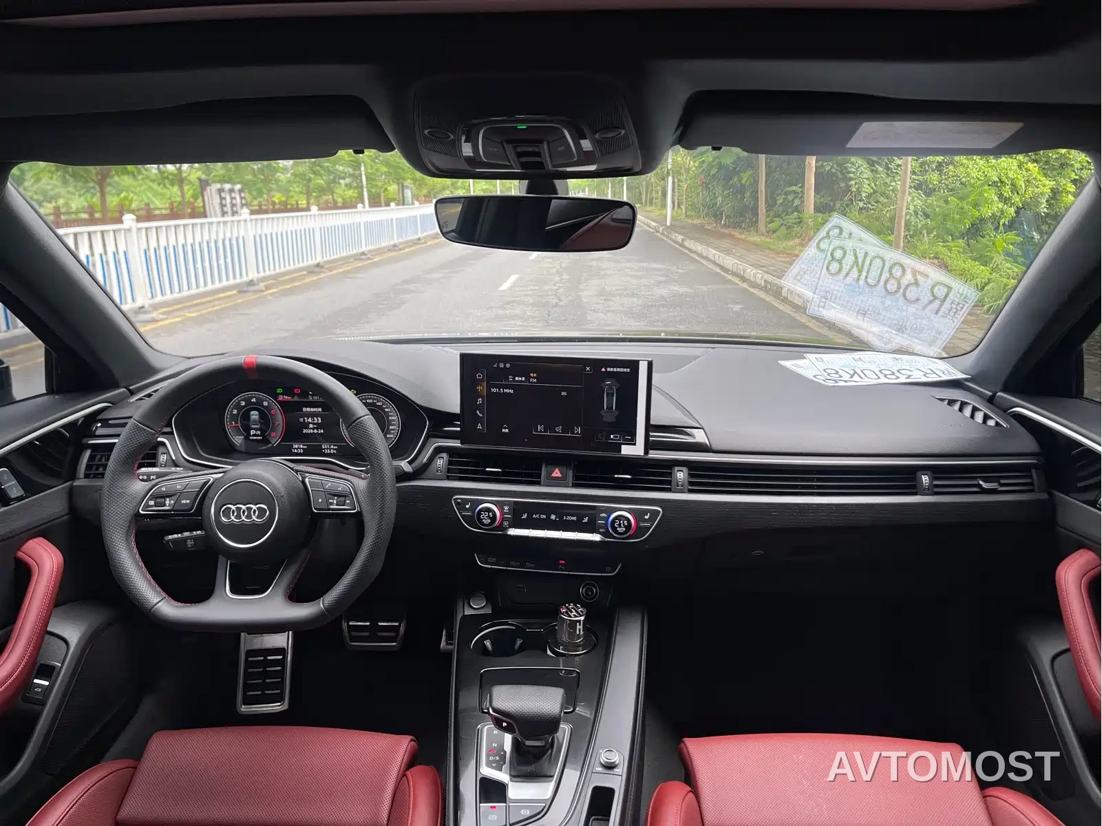 Audi A4L 2025 2 Million Celebration Edition 40 TFSI Luxury Dynamic — фото 16