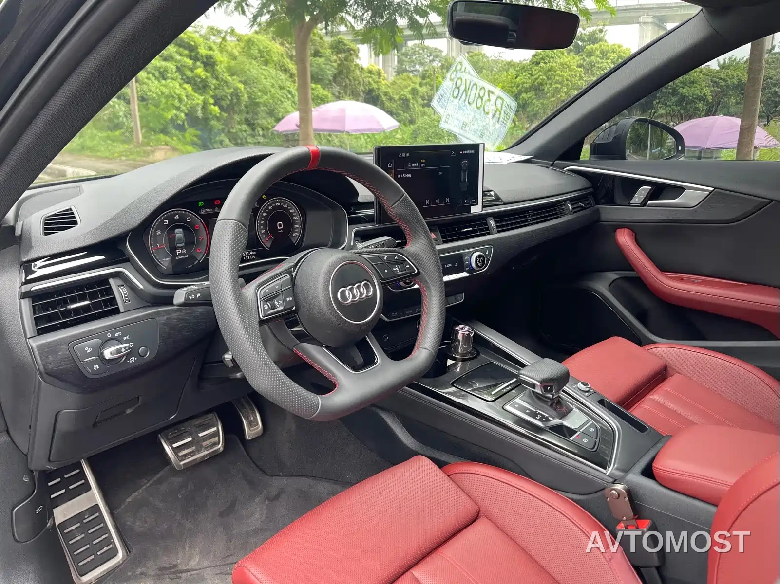 Audi A4L 2025 2 Million Celebration Edition 40 TFSI Luxury Dynamic — фото 17