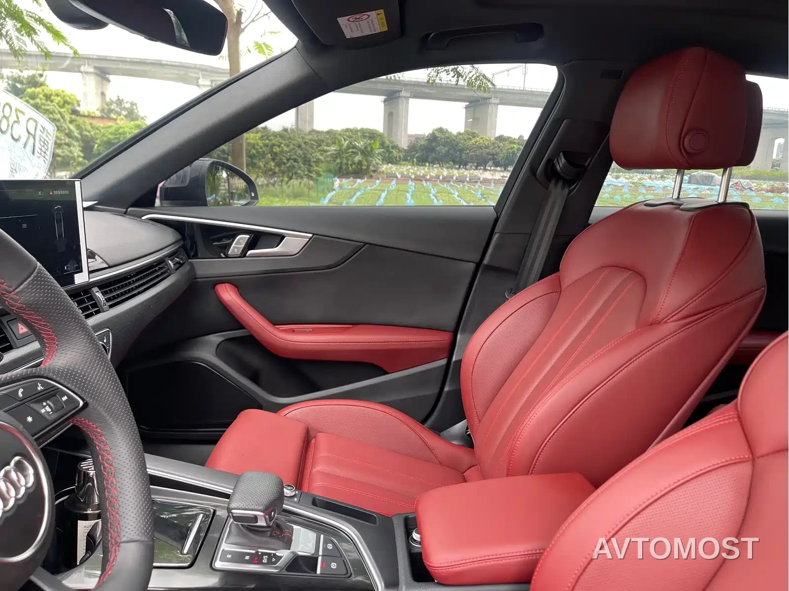 Audi A4L 2025 2 Million Celebration Edition 40 TFSI Luxury Dynamic — фото 18