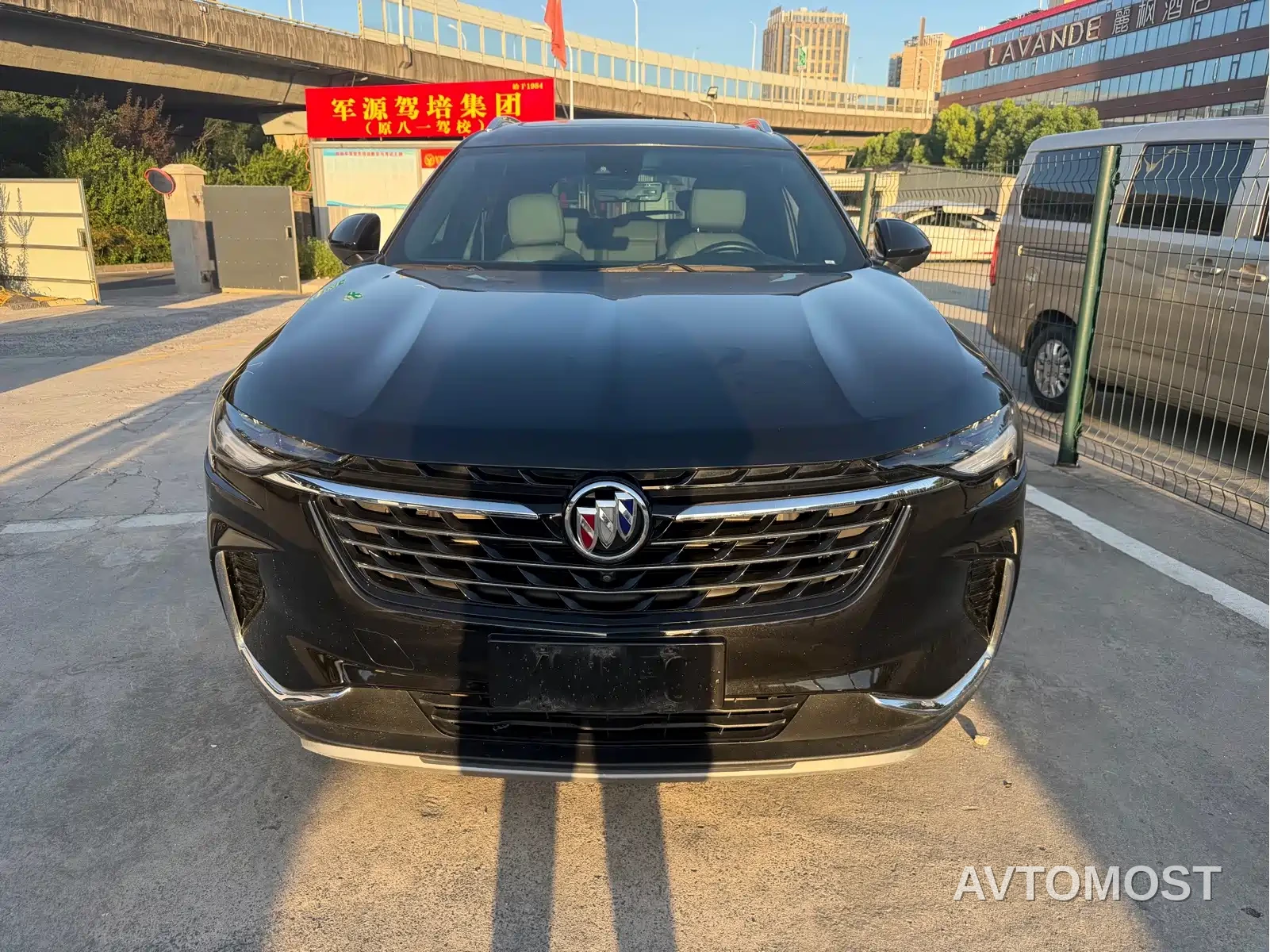 Buick Envision Plus 2022 Enclave Plus 652T 5-Seater Luxury — фото 2