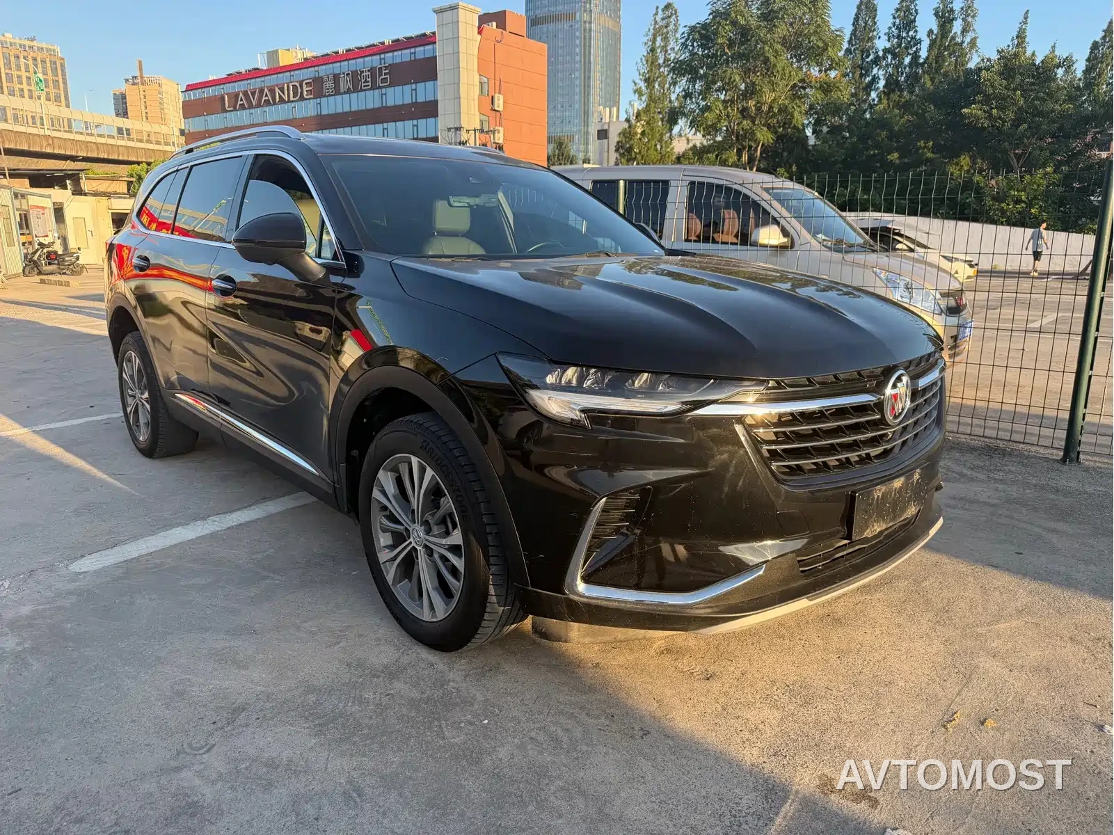 Buick Envision Plus 2022 Enclave Plus 652T 5-Seater Luxury — фото 3