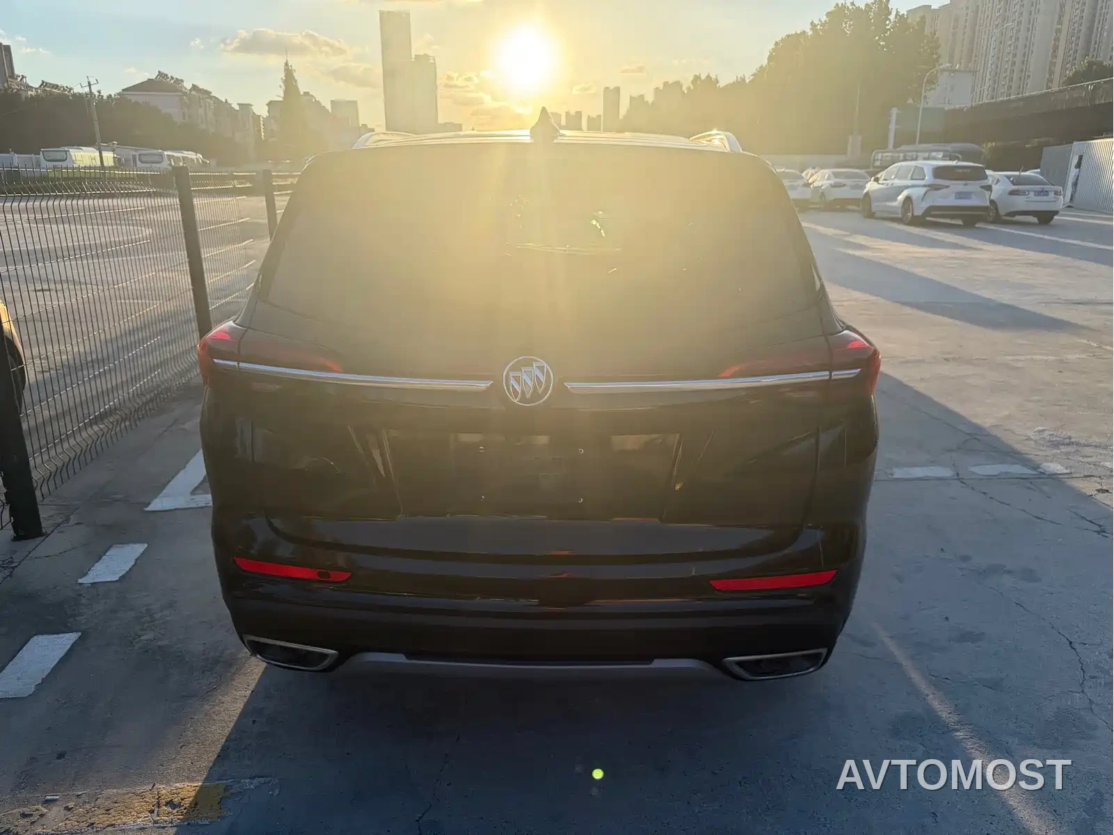 Buick Envision Plus 2022 Enclave Plus 652T 5-Seater Luxury — фото 10