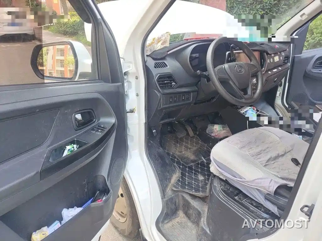 Changan Ruixing EM60 2025 Passenger Comfort 6-seater 240km Liftgate 60kW — фото 13