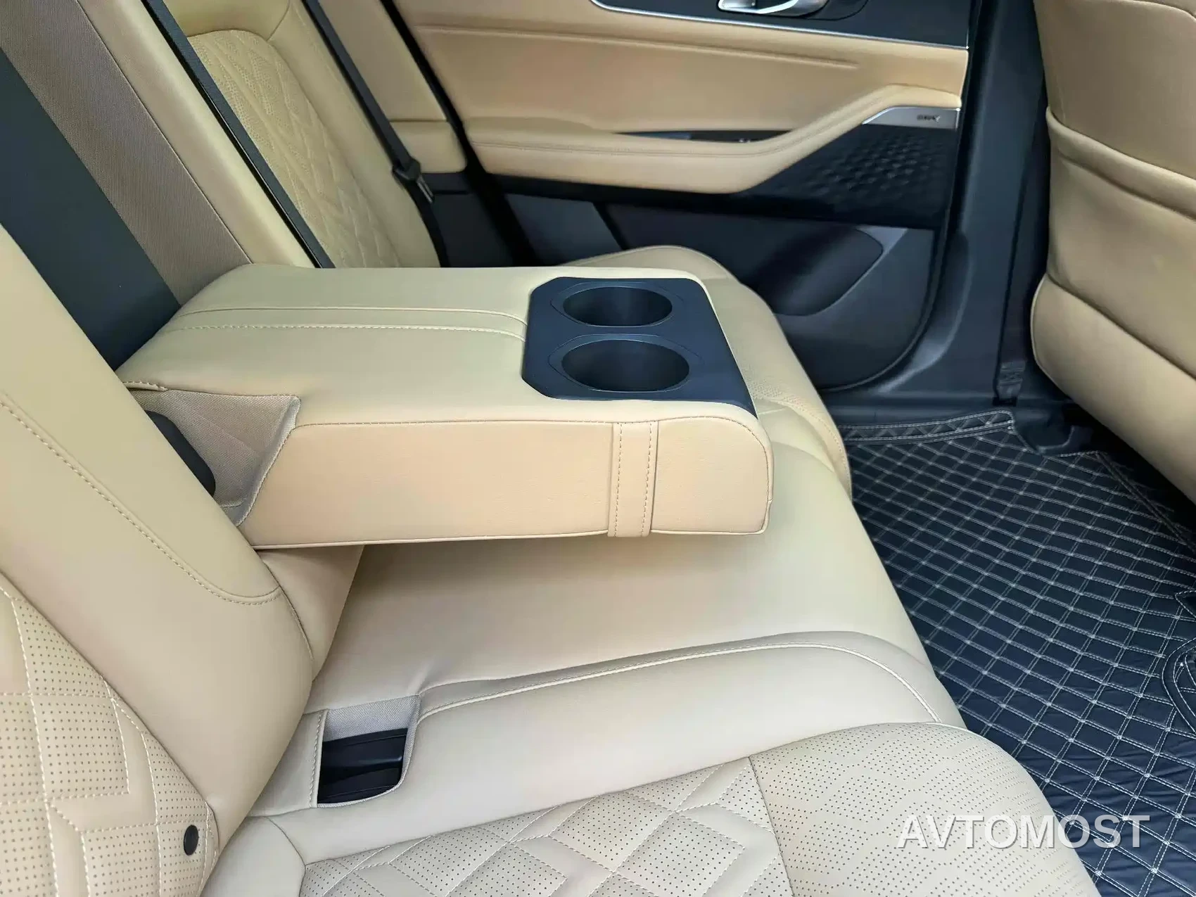 Changan UNI-K 2021 2.0T Premium — фото 8