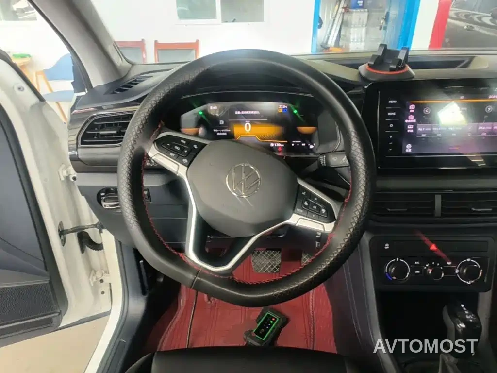 Volkswagen Tharu 2025 Model Rising Star 1.5L Advance Edition — фото 11