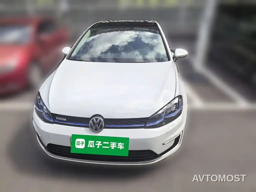 Volkswagen Golf Electric 2020 Chi — фото 21
