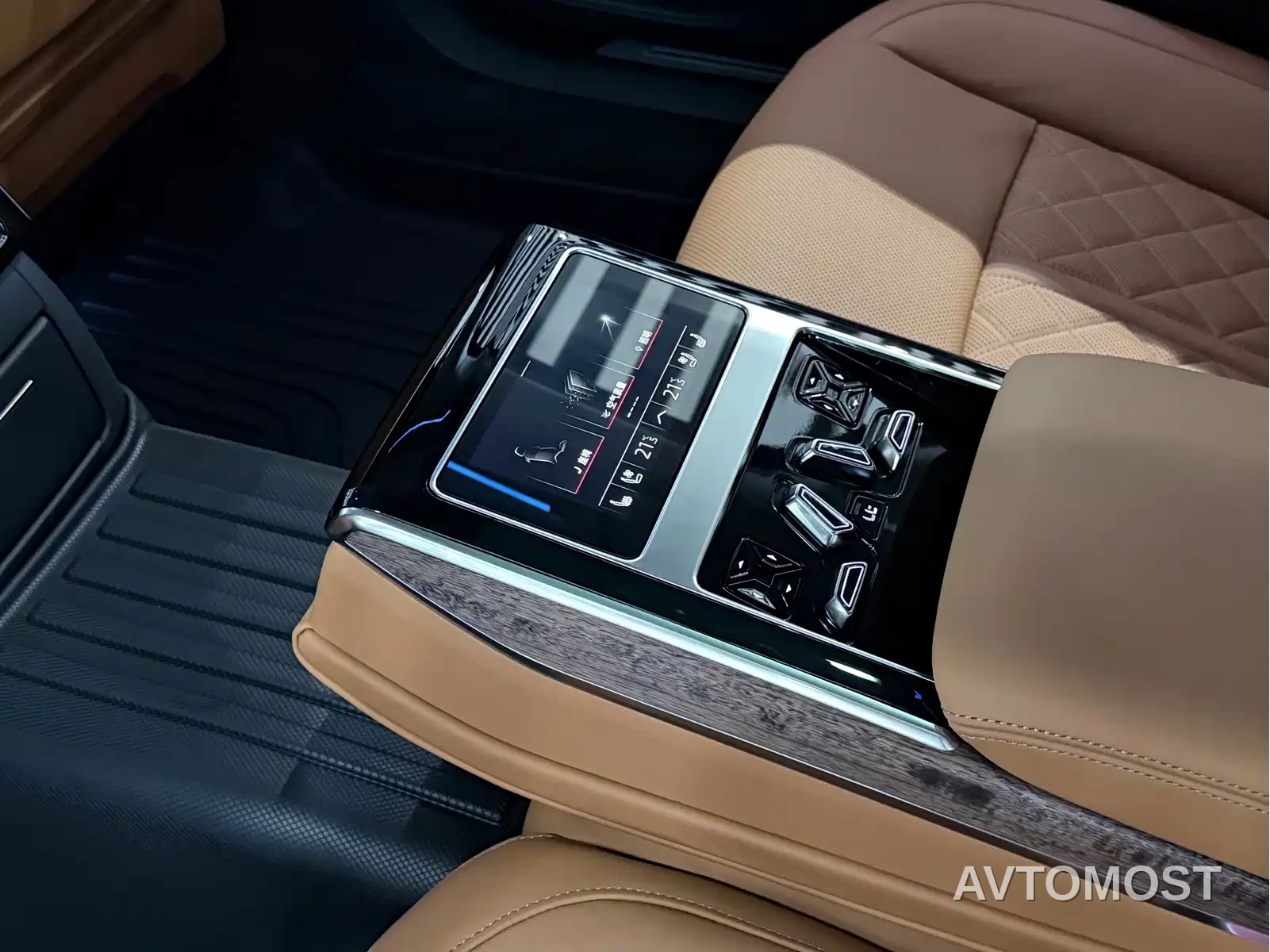 Audi A8 2024 Model A8L 55 TFSI quattro Flagship — фото 16