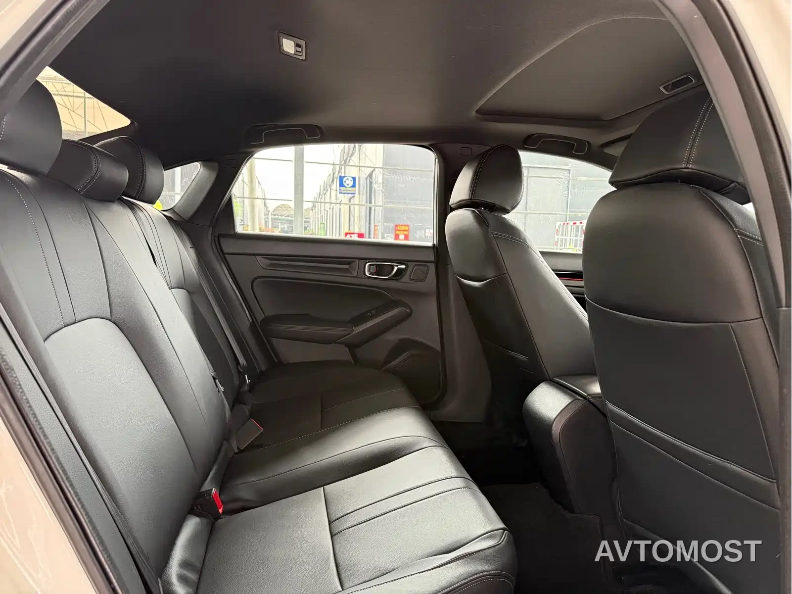 Honda Civic 2022 240TURBO CVT Sport Edition — фото 13