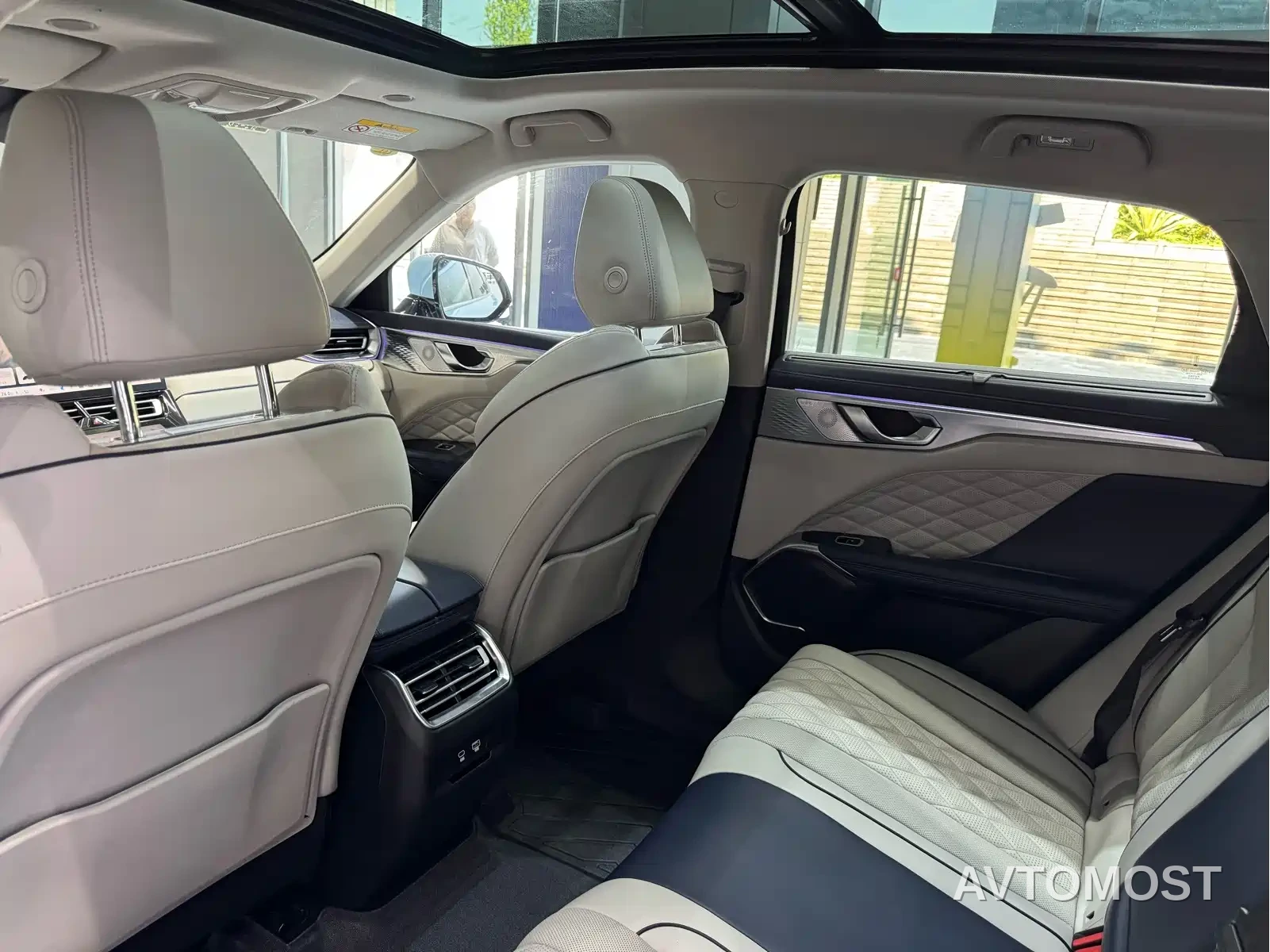 Wey Mocha 2021 2.0T 4WD Premium Edition — фото 10