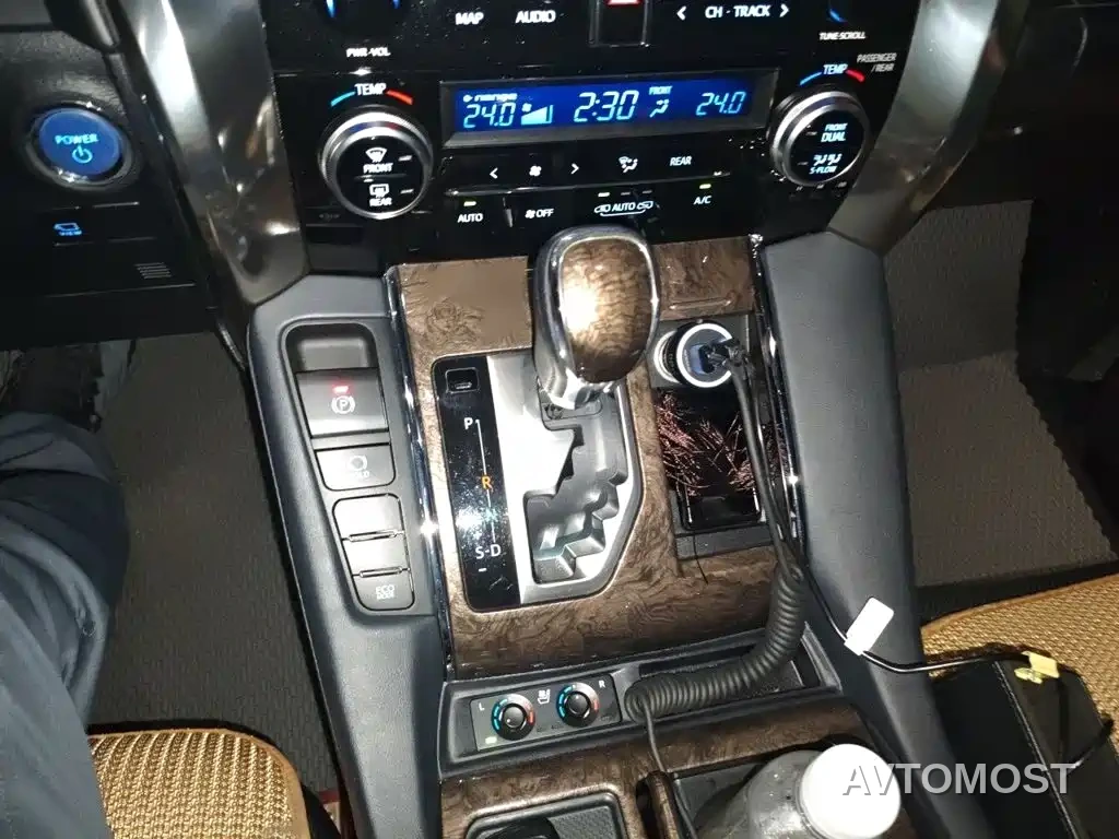 Toyota Alphard 2021 Hybrid 2.5L Premium — фото 7