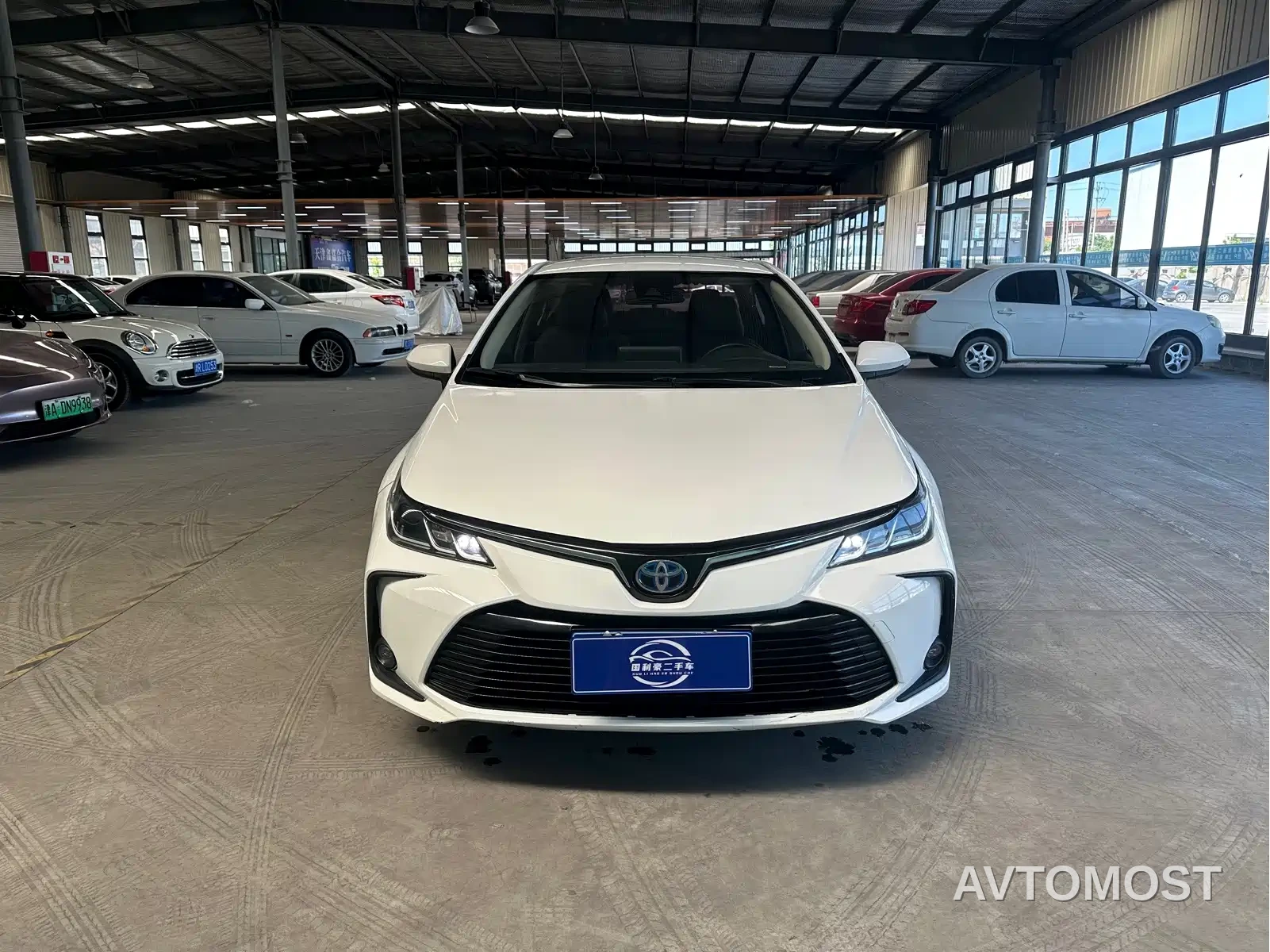 Toyota Corolla 2021 Hybrid 1.8L E-CVT Pioneer Edition — фото 2