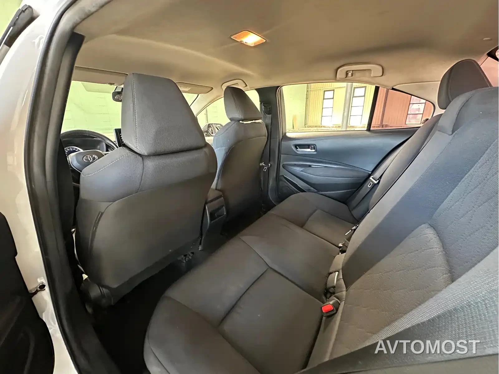 Toyota Corolla 2021 Hybrid 1.8L E-CVT Pioneer Edition — фото 9