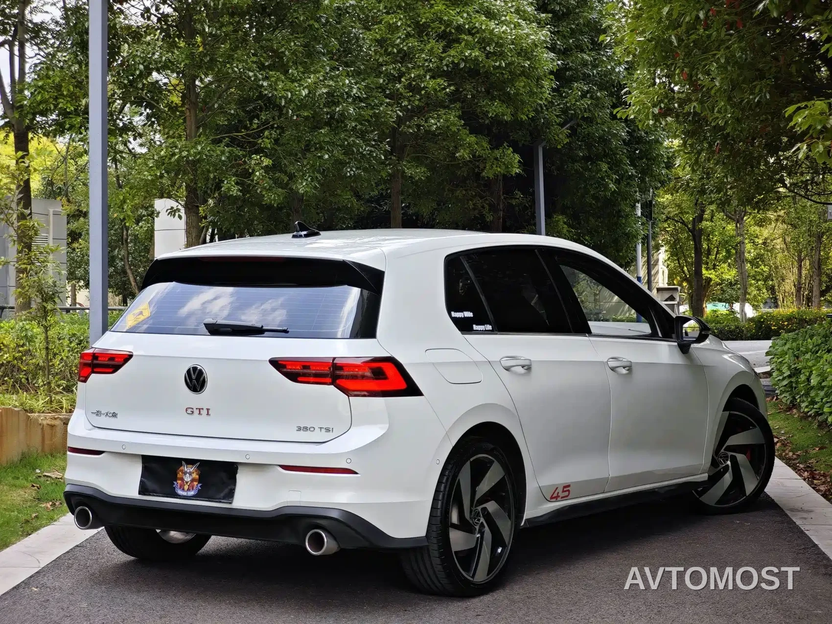 Volkswagen Golf GTI 2023 380TSI DSG GTI — фото 5