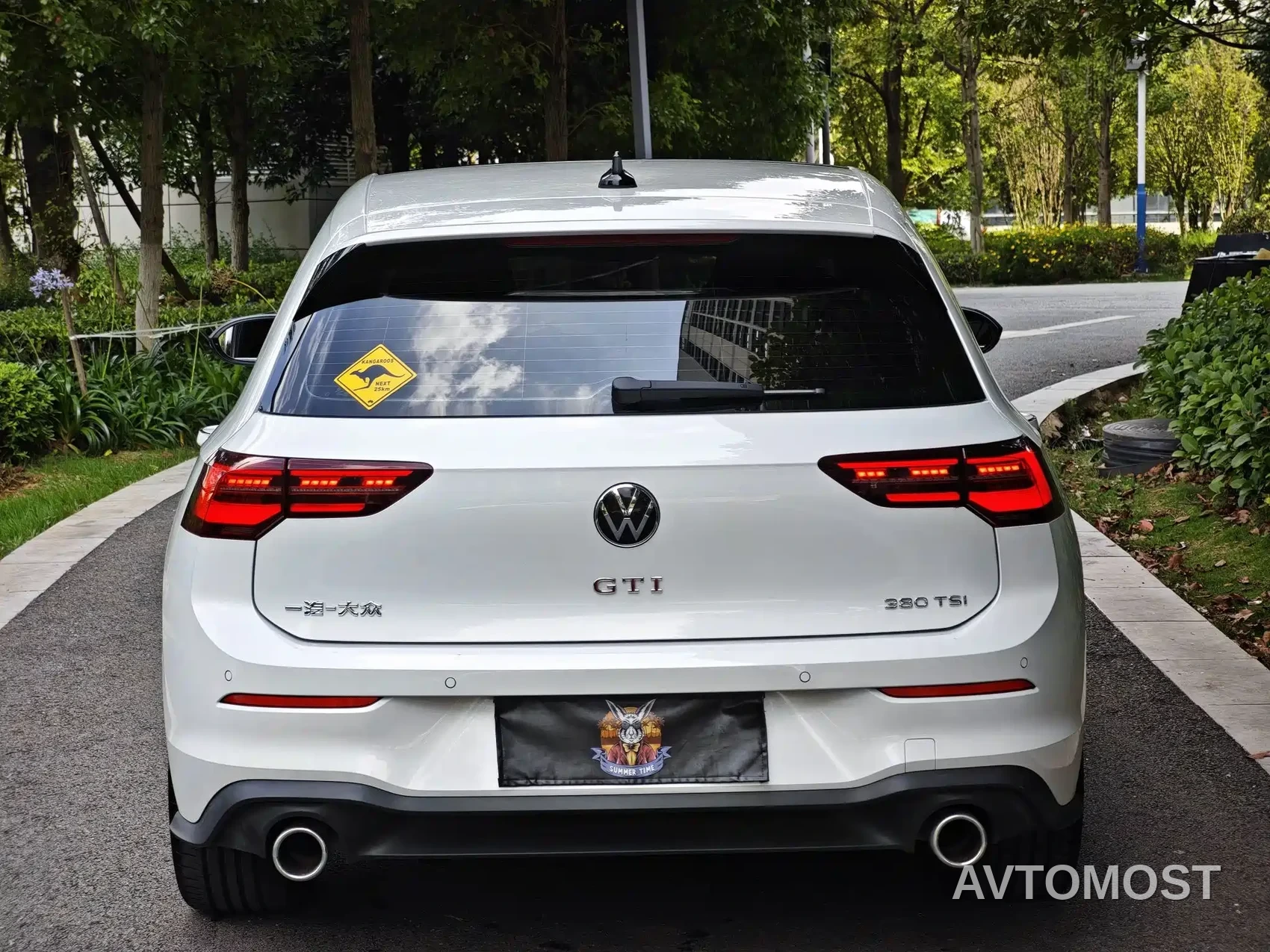 Volkswagen Golf GTI 2023 380TSI DSG GTI — фото 6