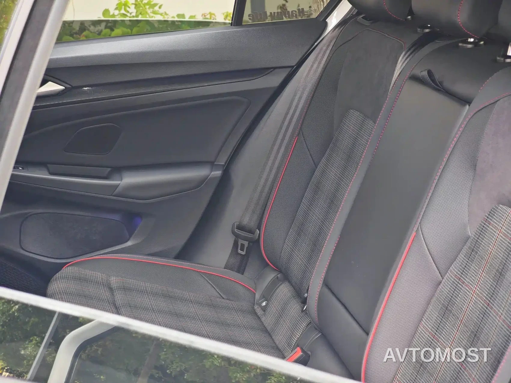 Volkswagen Golf GTI 2023 380TSI DSG GTI — фото 19