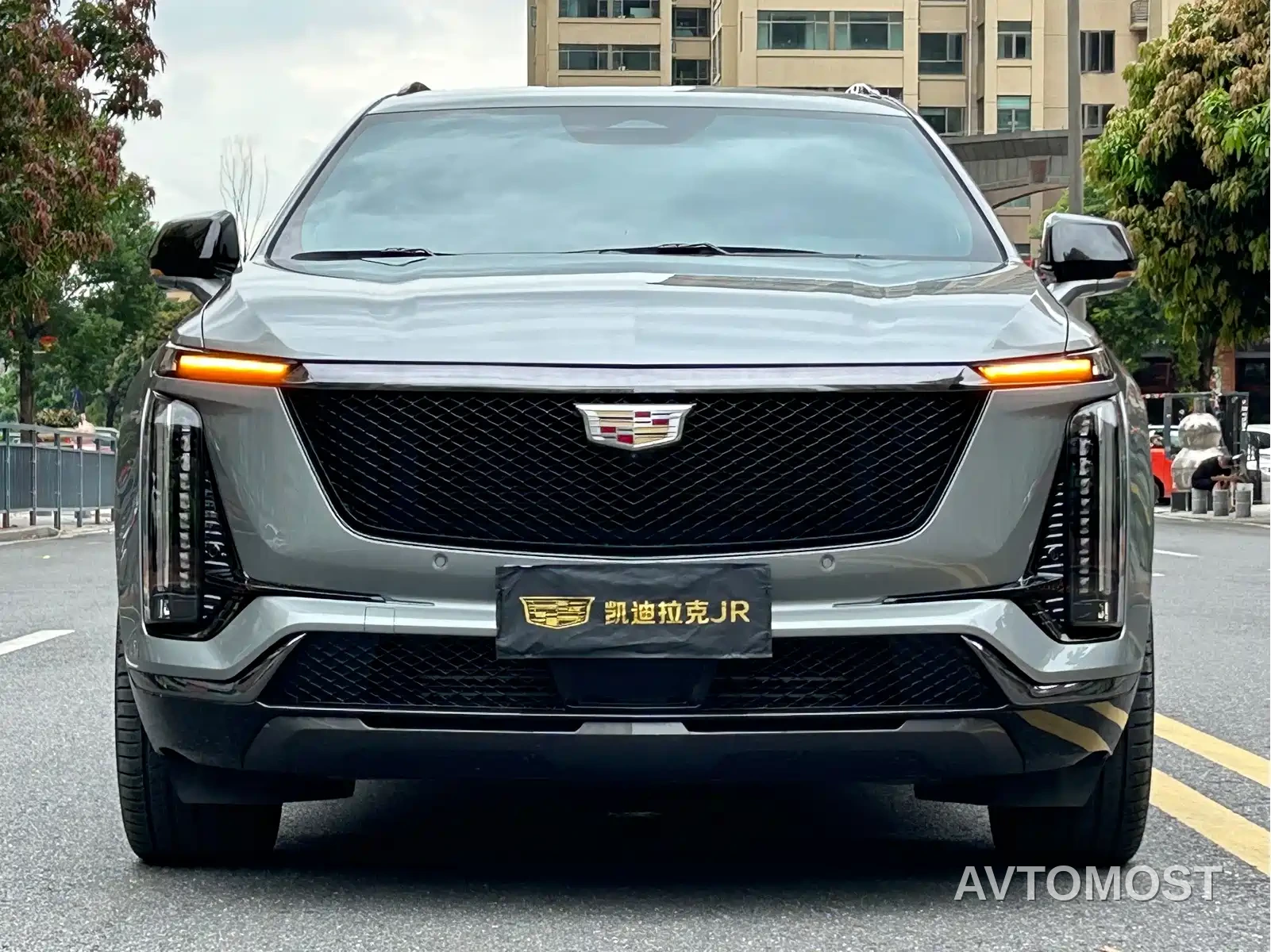 Cadillac XT5 2025 Model 2.0T Platinum — фото 2
