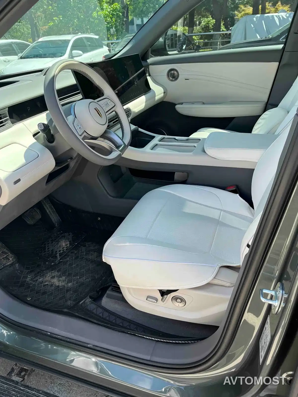 Hongqi HS6 PHEV 2026 Model 220 Intelligent Hybrid Edition — фото 6