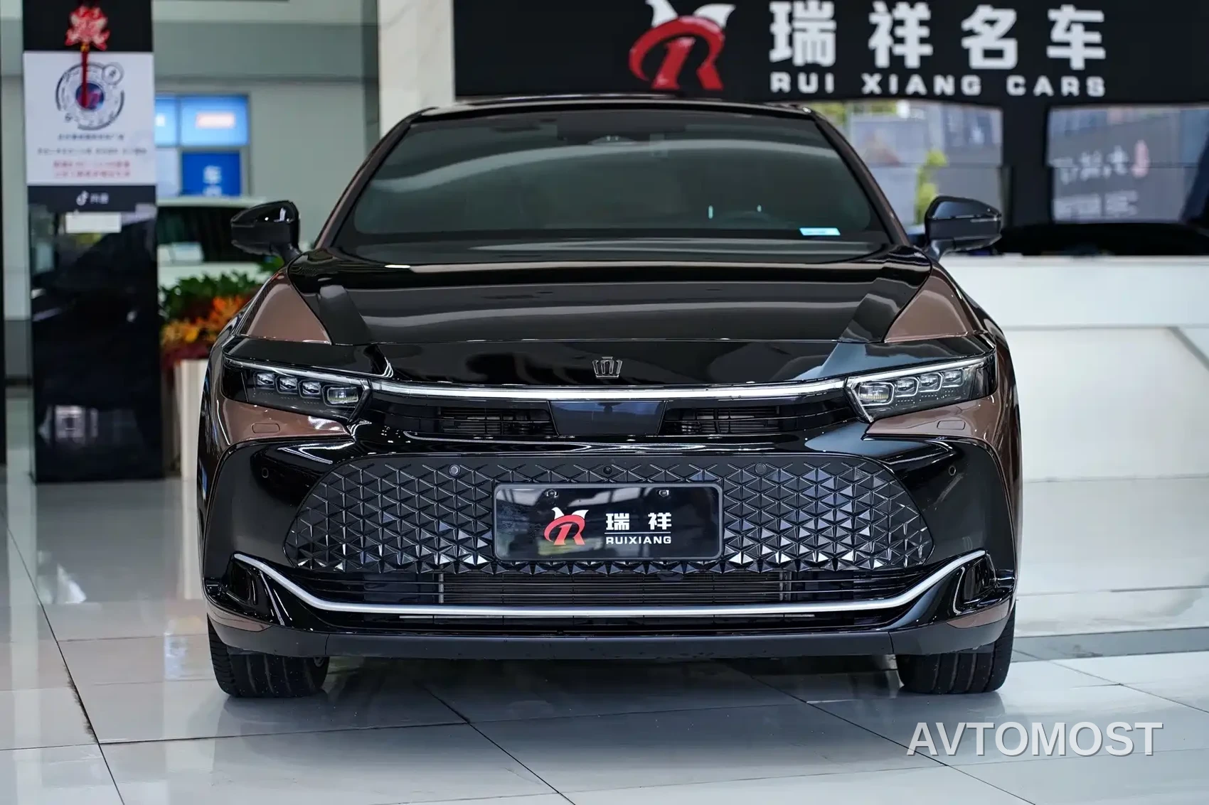Toyota Crown SportCross 2023 2.4T SportCross HEV AWD Supreme Edition — фото 2