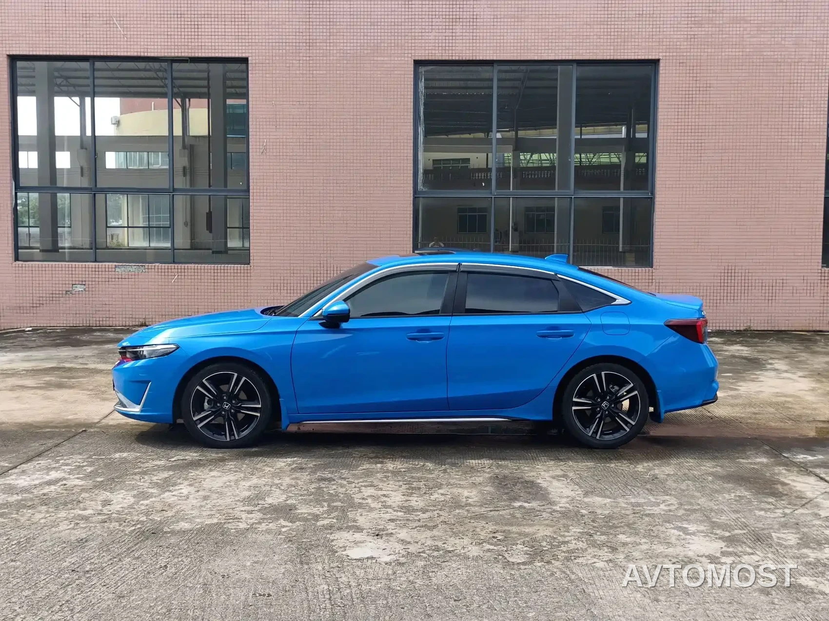 Honda Integra 2025 Model 2.0L e:HEV Sharp·Tech Edition — фото 5