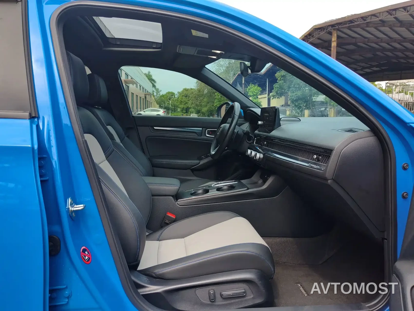 Honda Integra 2025 Model 2.0L e:HEV Sharp·Tech Edition — фото 11