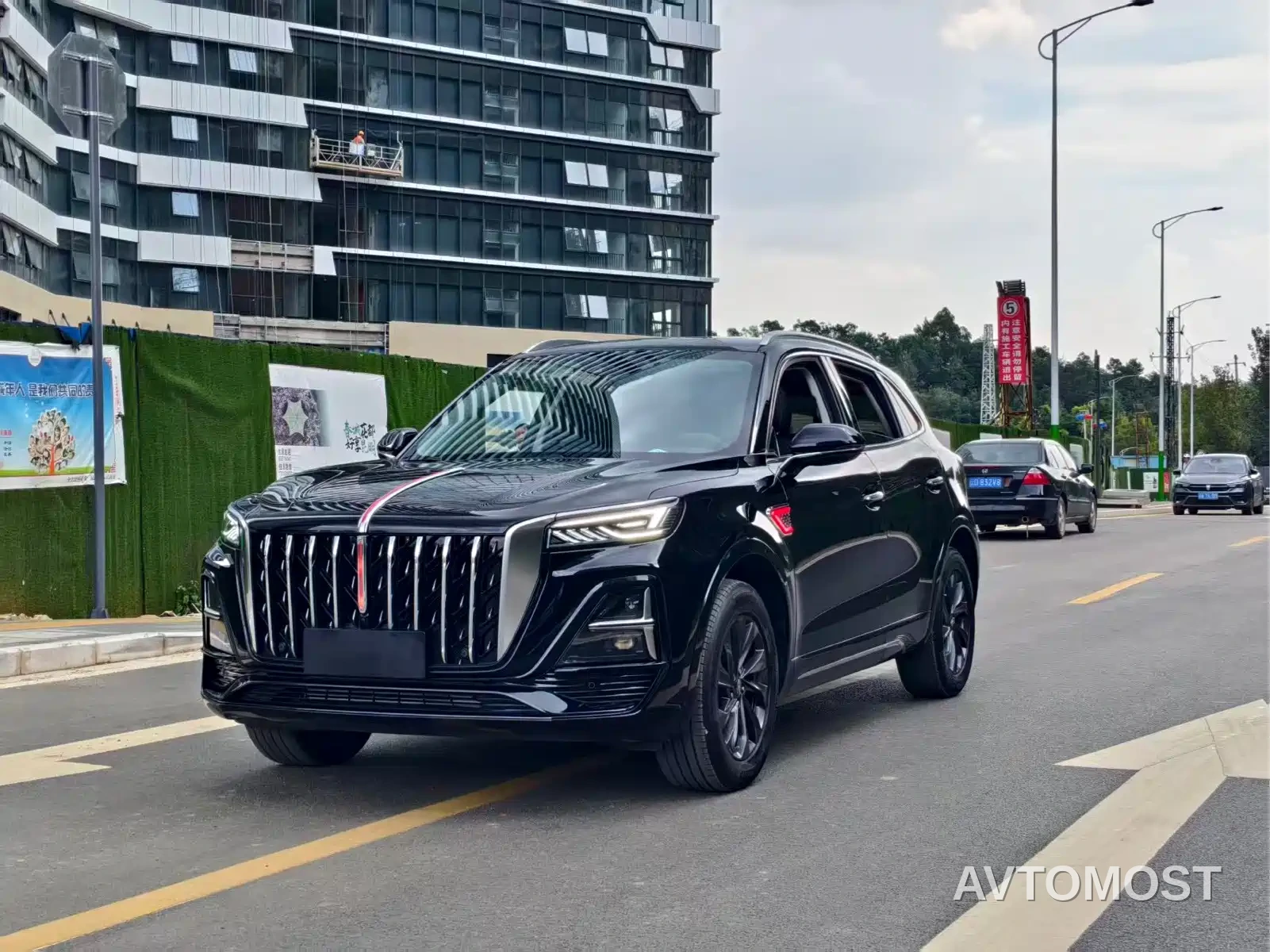 Hongqi HS5 2023 2.0T Flag Joy Pro Edition — фото 1