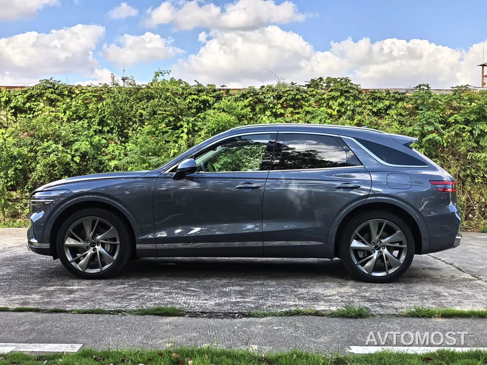 Genesis GV70 2025 2.5T 4WD Flagship Edition — фото 3