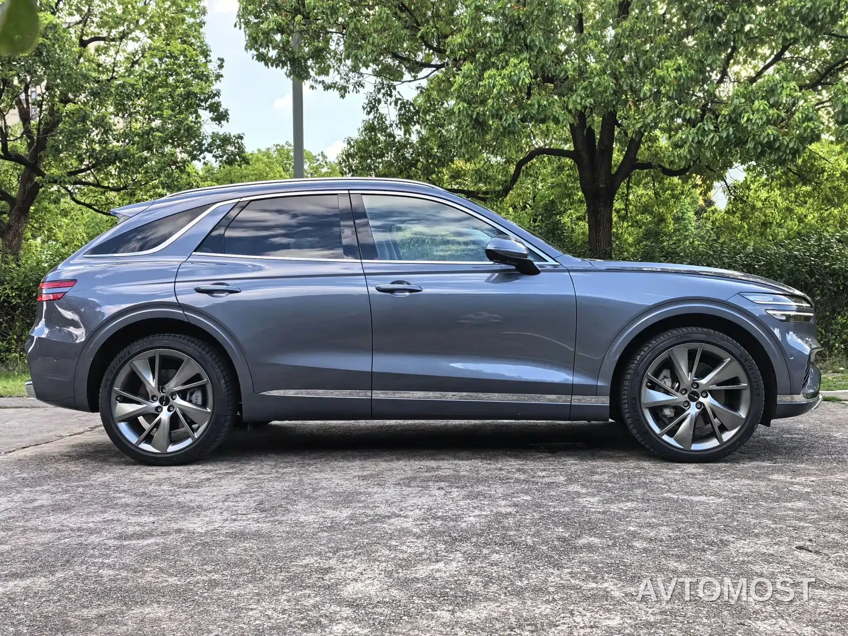 Genesis GV70 2025 2.5T 4WD Flagship Edition — фото 6
