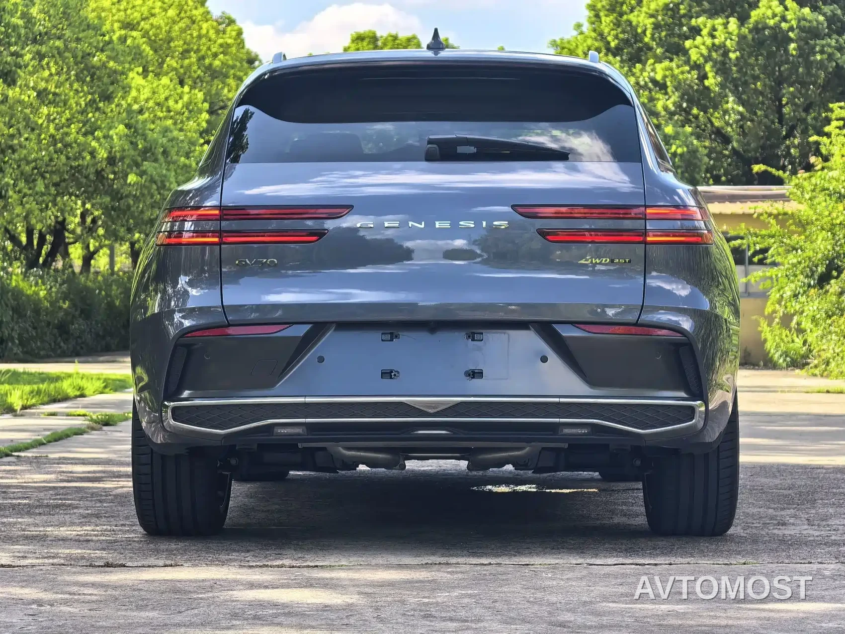 Genesis GV70 2025 2.5T 4WD Flagship Edition — фото 8