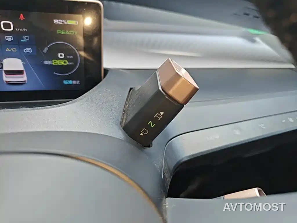 Wuling NanoEV 2021 Model Fun Edition - High Power Version — фото 11