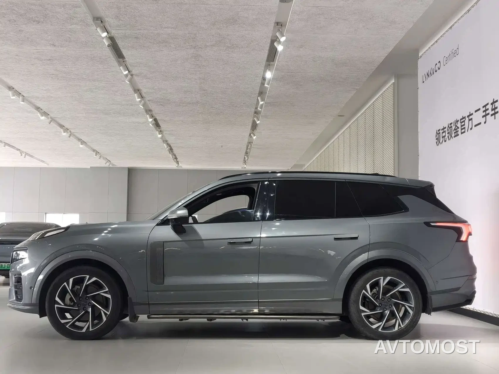 Lynk & Co 09 2021 2.0T Halo 7-seater — фото 6