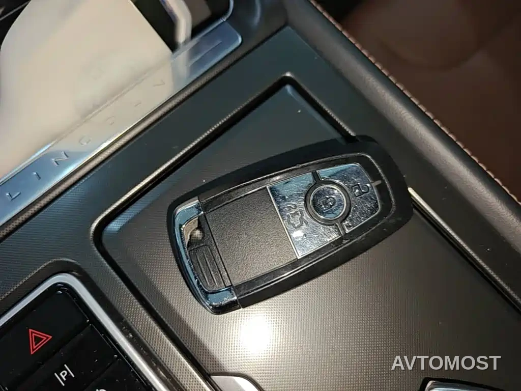 Lincoln Z 2024 2.0T 2WD Premium Hybrid — фото 6