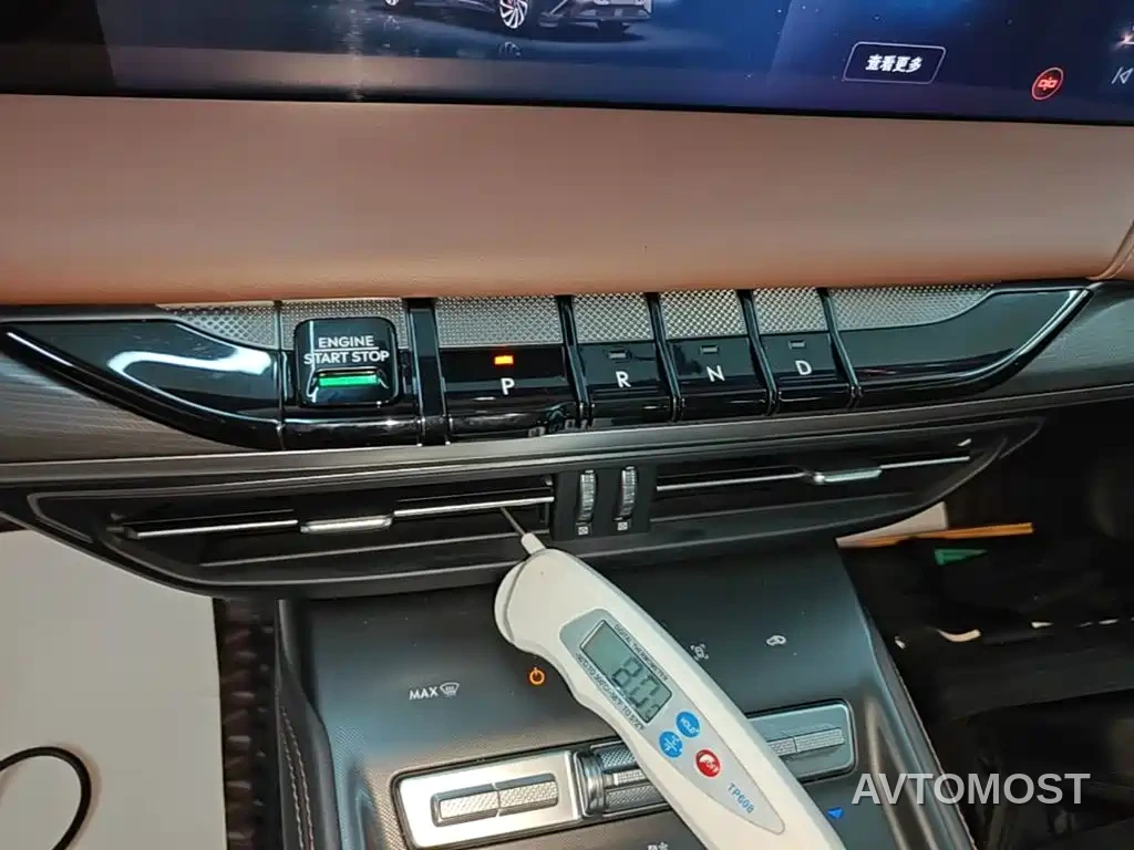 Lincoln Z 2024 2.0T 2WD Premium Hybrid — фото 11