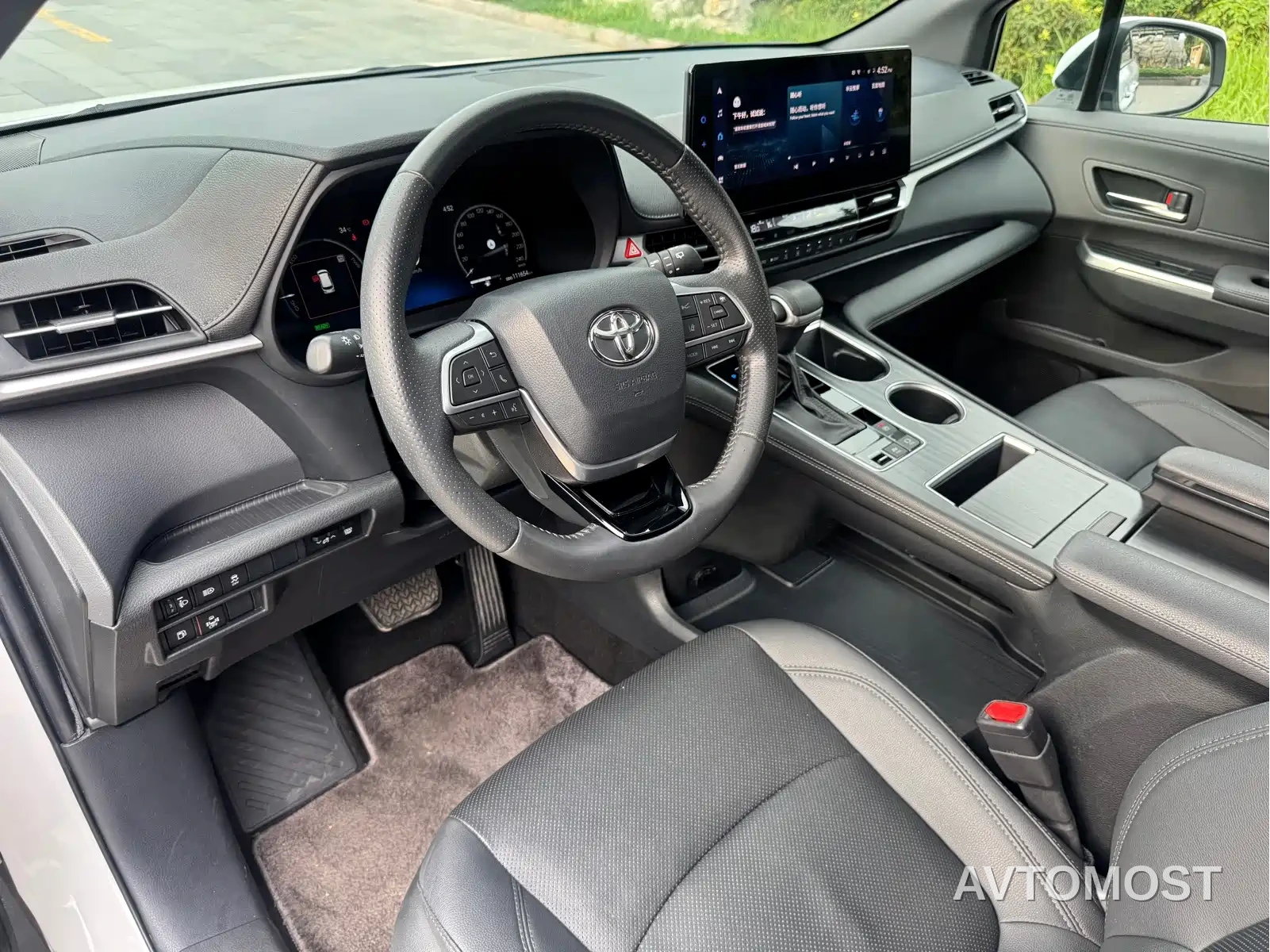Toyota Sienna 2021 2.5L Hybrid Ultimate Edition — фото 8