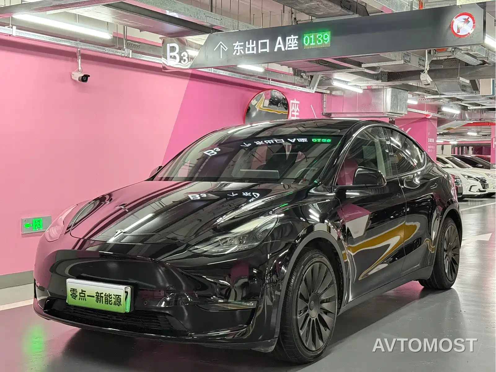 Tesla Model Y 2021 Standard Range Rear-Wheel Drive — фото 1