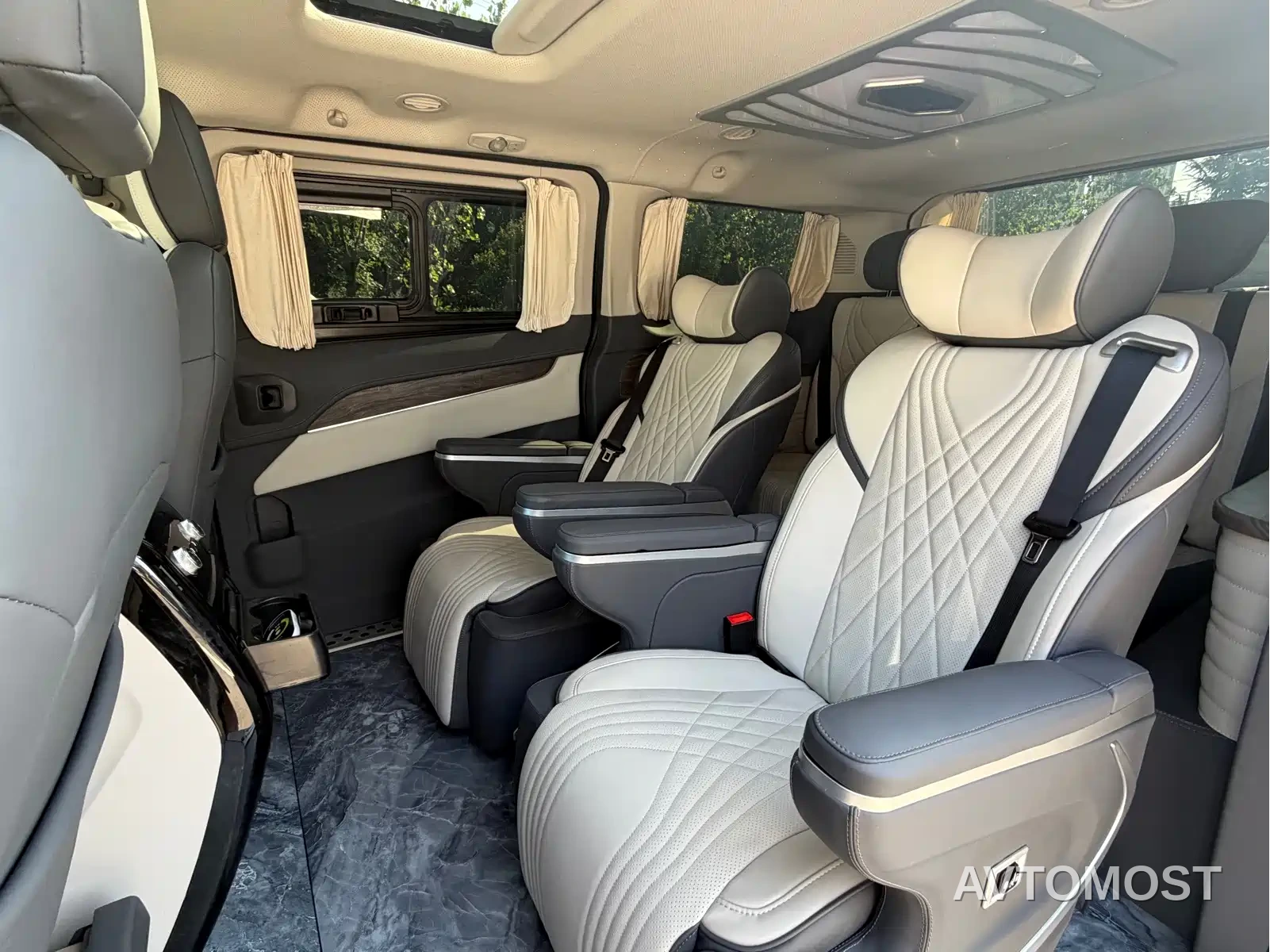 Ford Tourneo 2024 Model 2.0T Auto Supreme Plus Edition — фото 10