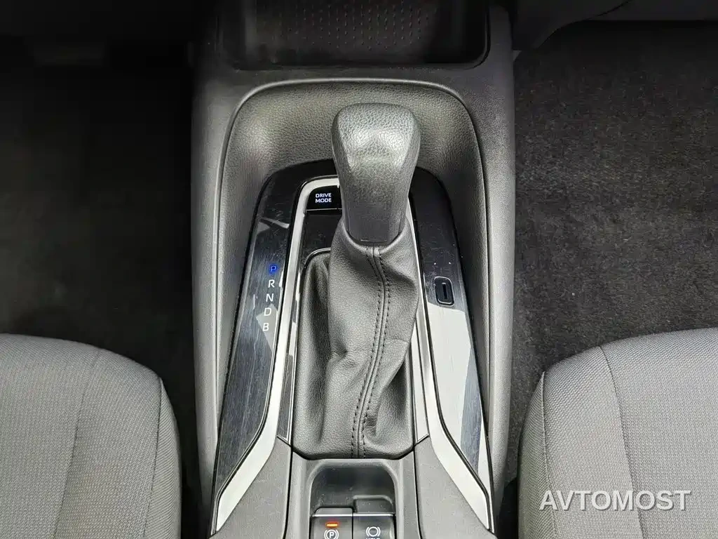 Toyota Corolla 2021 Hybrid 1.8L E-CVT Elite Edition — фото 12