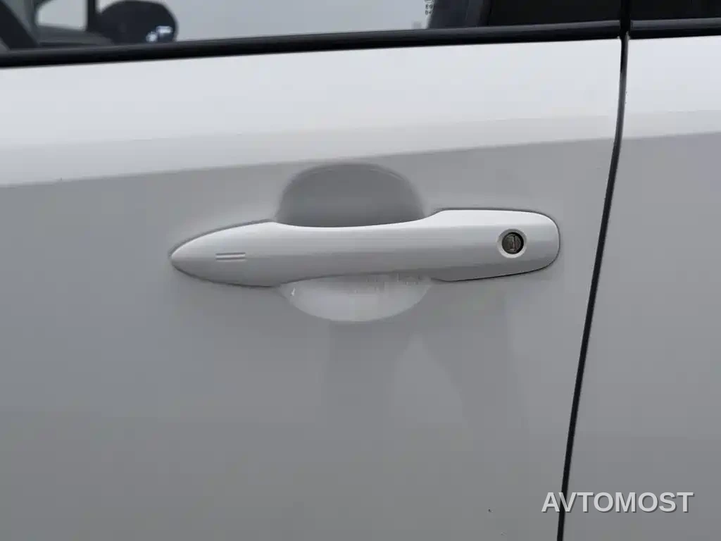 Toyota Corolla 2021 Hybrid 1.8L E-CVT Elite Edition — фото 16