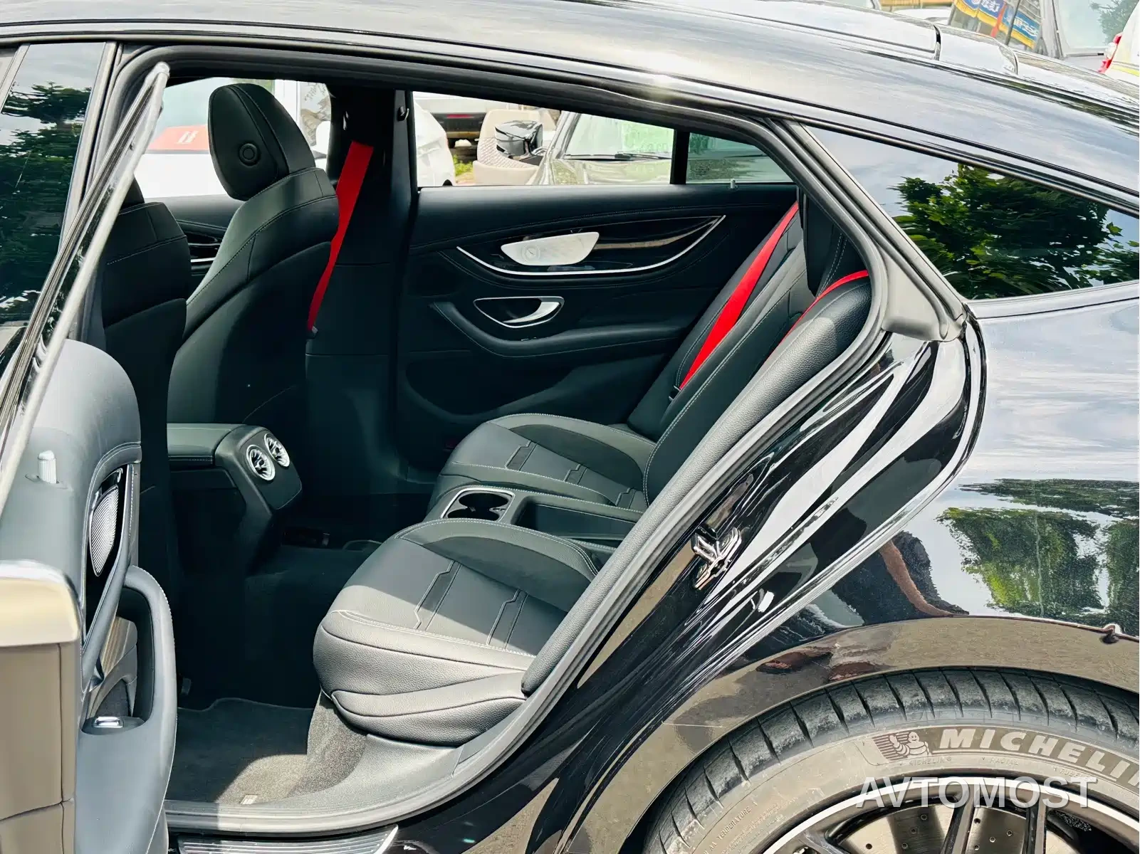 Mercedes-Benz AMG GT 2026 AMG GT 50 4-Door Coupe China Special Edition — фото 17