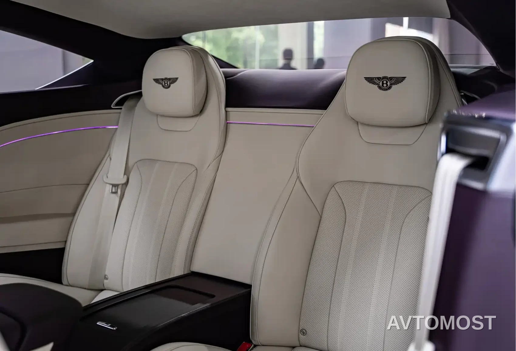 Bentley Continental Plug-in Hybrid 2026 GT Base Model — фото 14