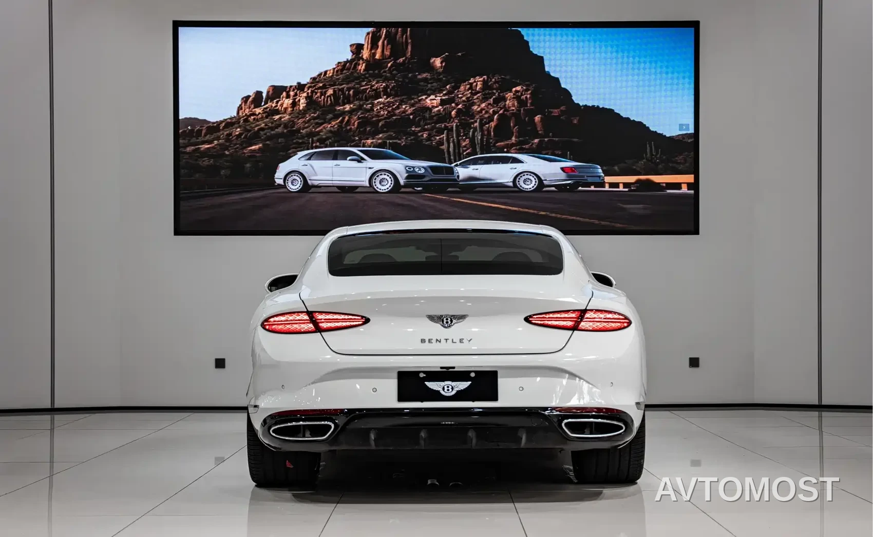 Bentley Continental Plug-in Hybrid 2026 GT Base Model — фото 15