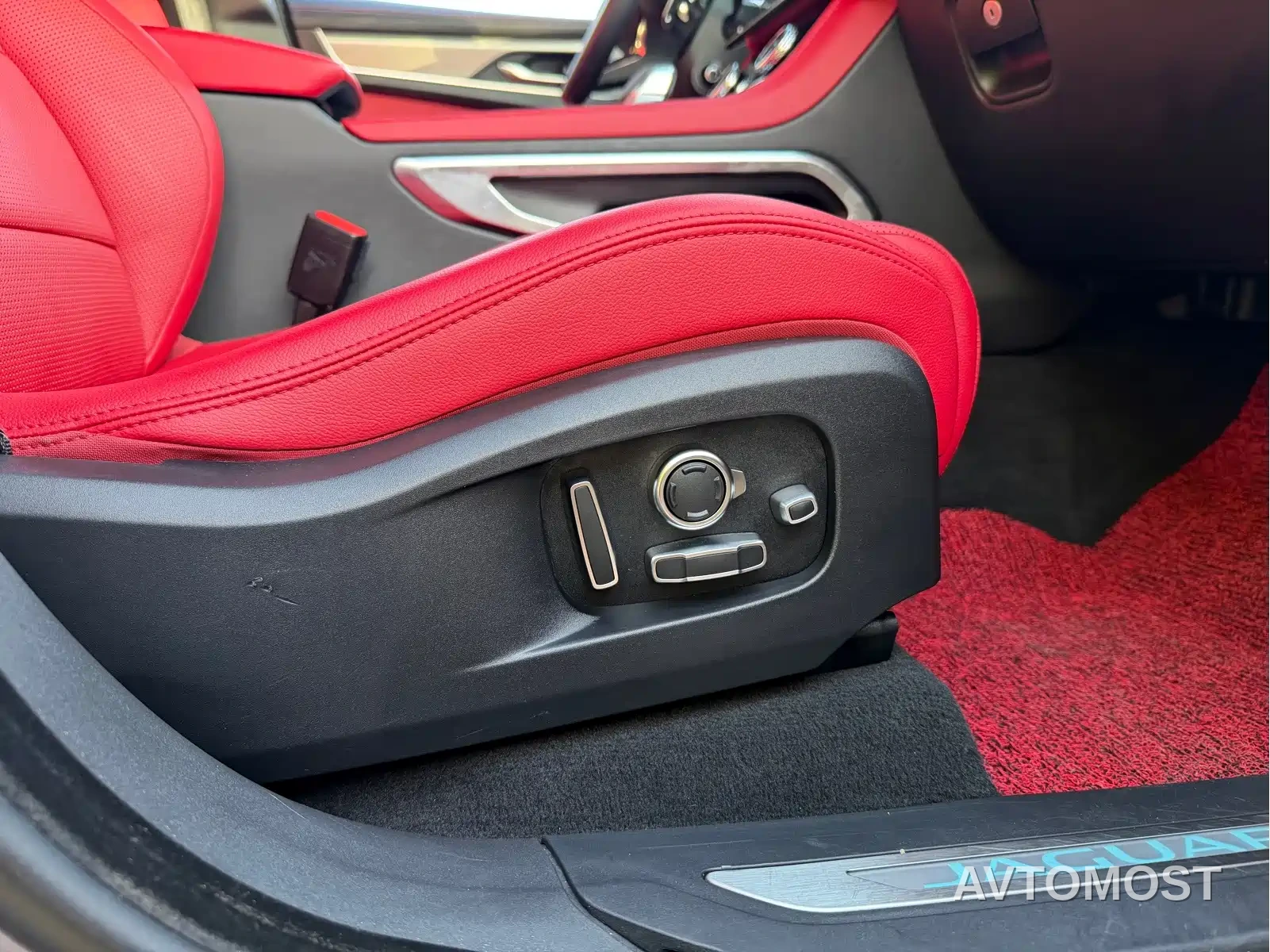 Jaguar F-PACE 2021 340PS R-Dynamic SE — фото 14