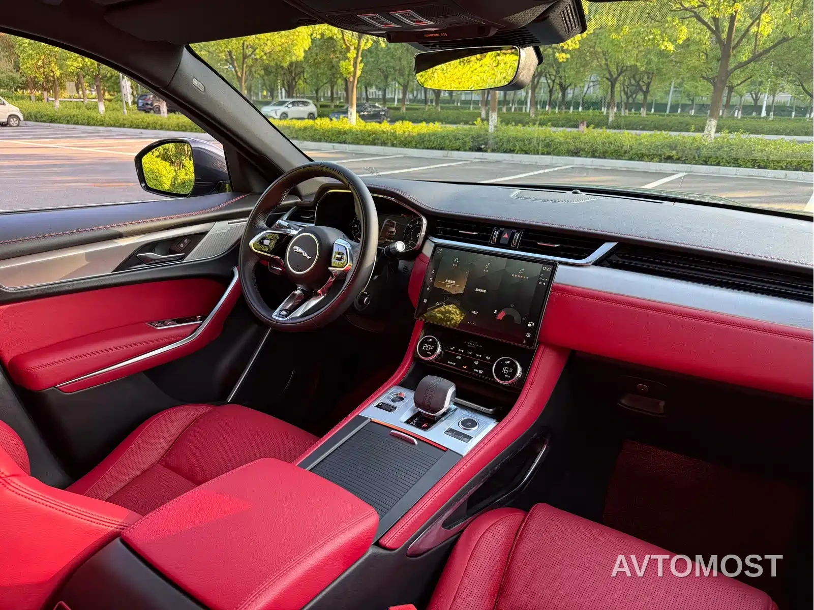 Jaguar F-PACE 2021 340PS R-Dynamic SE — фото 15