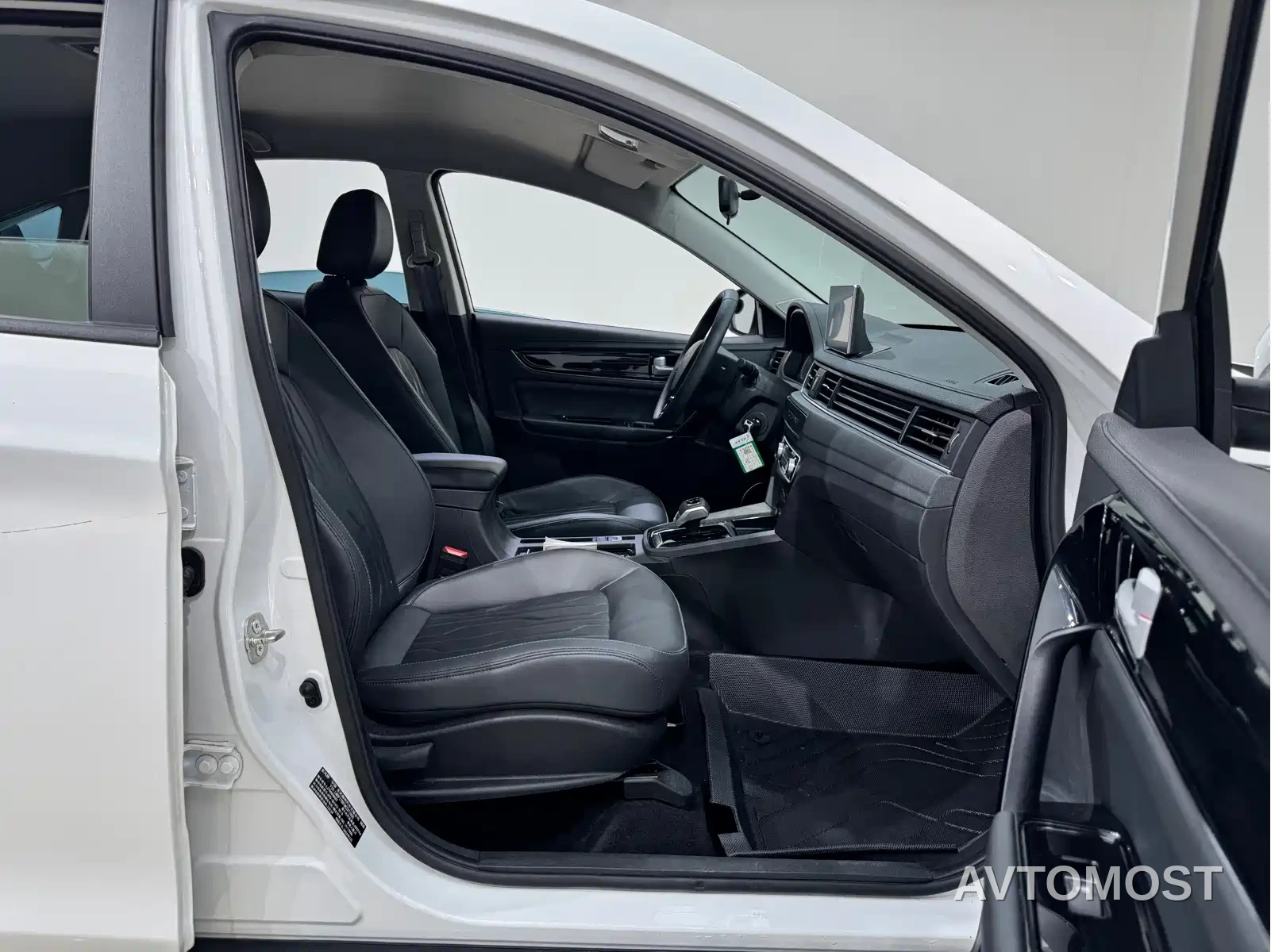 Dongfeng Fengxing S60EV 2024 Commercial Operation Model — фото 9