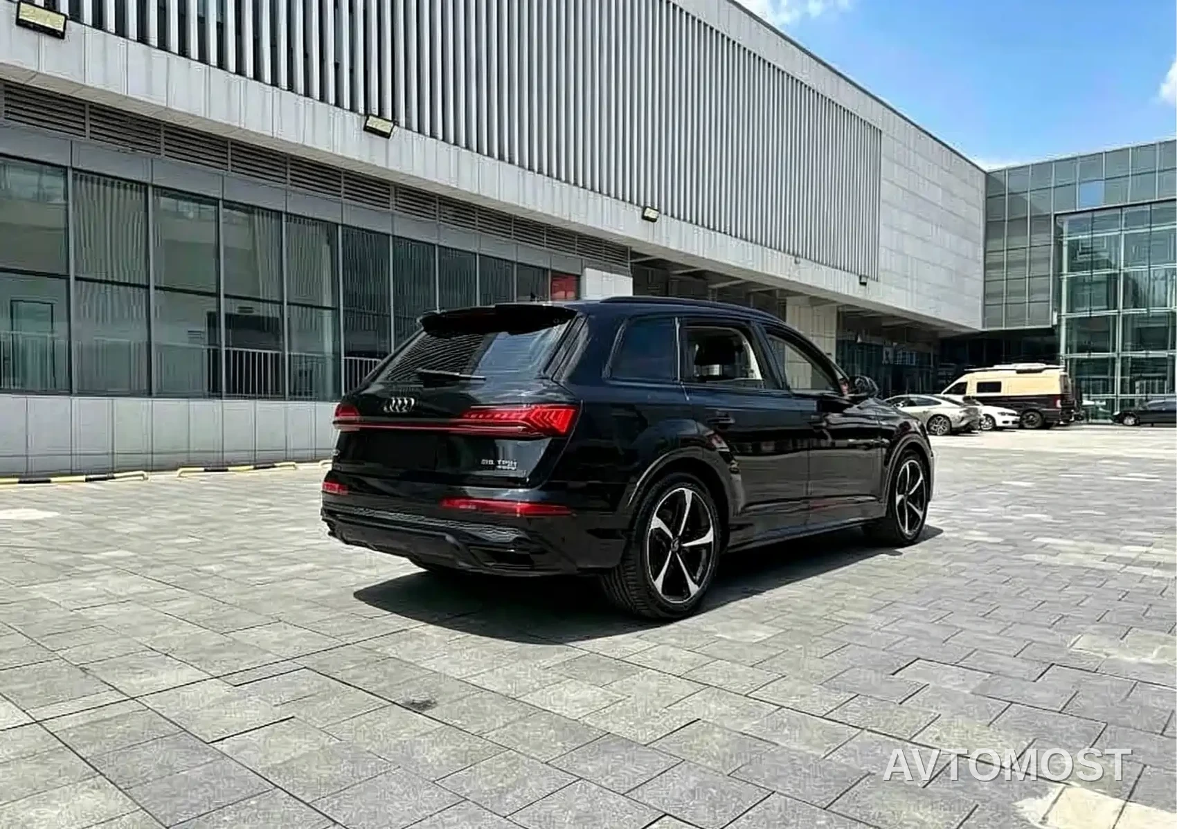 Audi Q7 2021 55 TFSI quattro S line Sport — фото 11