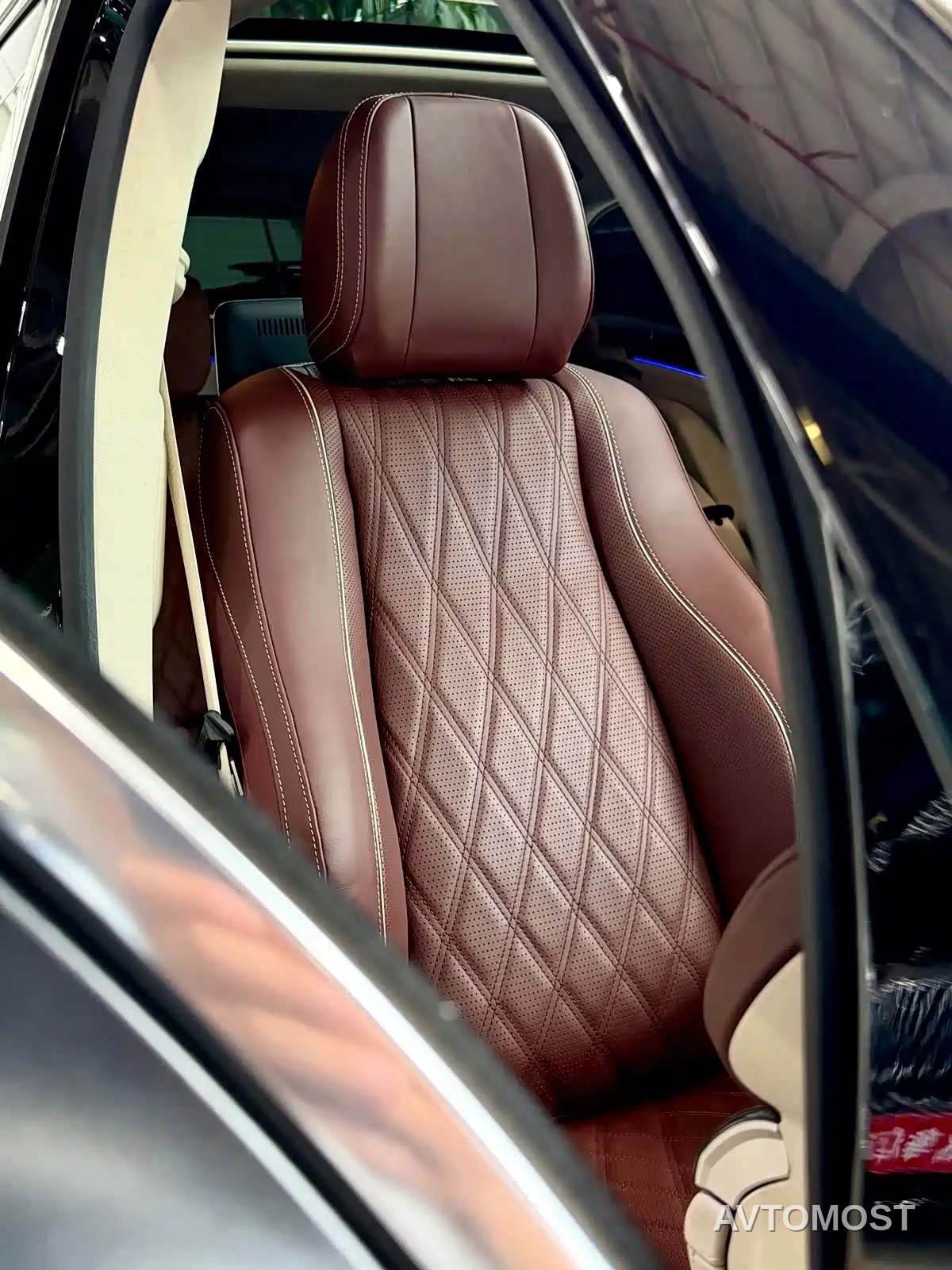 Mercedes-Benz Maybach GLS 2024 GLS 480 4MATIC — фото 19