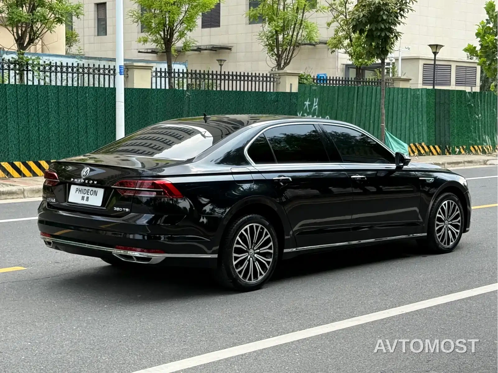 Volkswagen Phideon 2021 380TSI Luxury Edition — фото 6