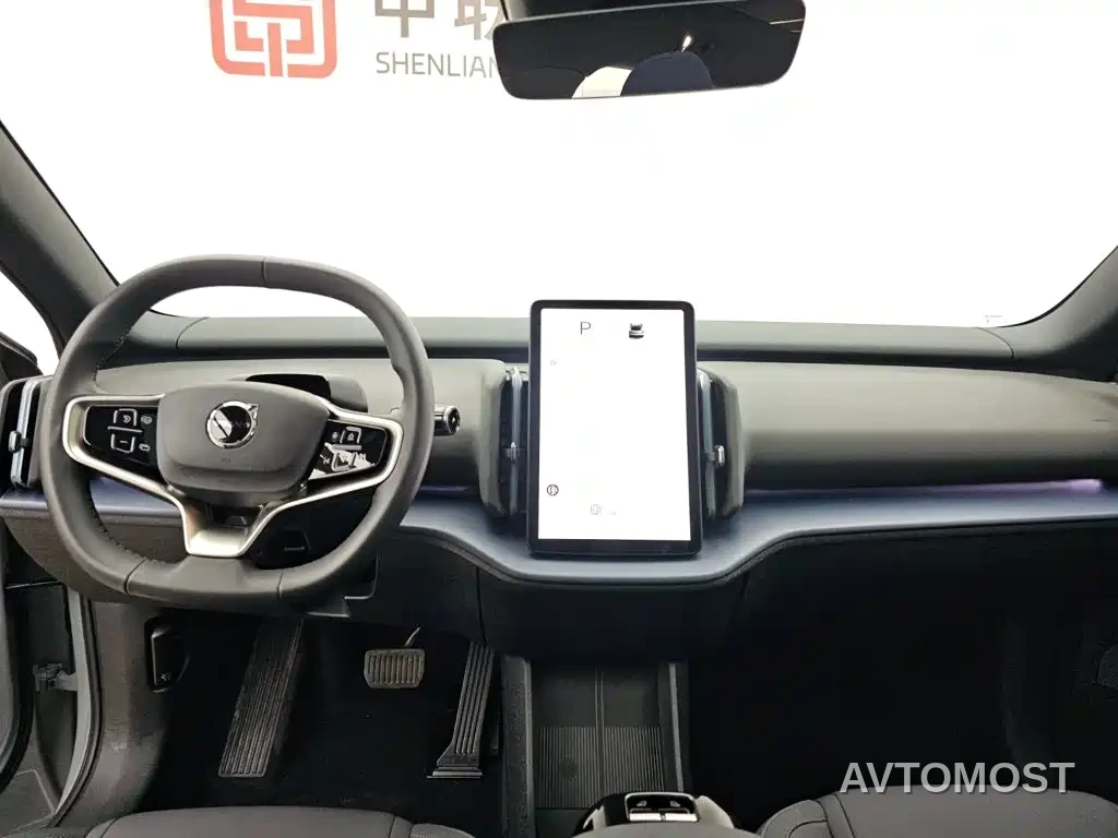 Volvo EX30 2025 RWD Long Range Ultra — фото 13